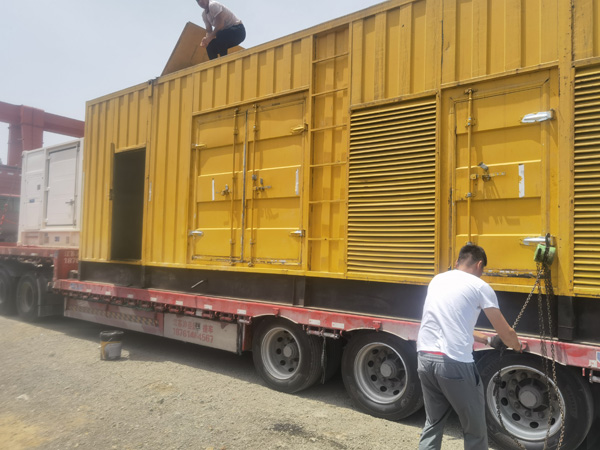 随县除了负载情况和发动机维护，还有哪些因素会影响 200kw 柴油发电机的油耗？