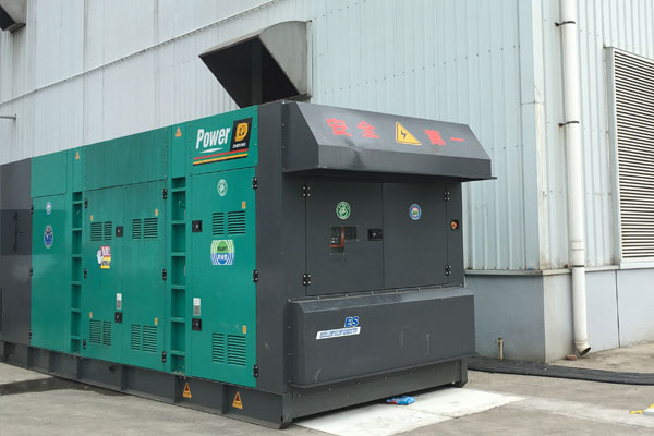 随县燃油滤清器的更换流程是怎样的？