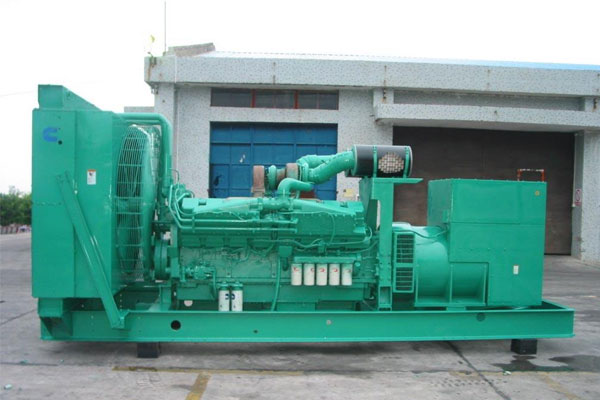 随县工厂发电机应急发电时如何更准确地检查发电机状态？