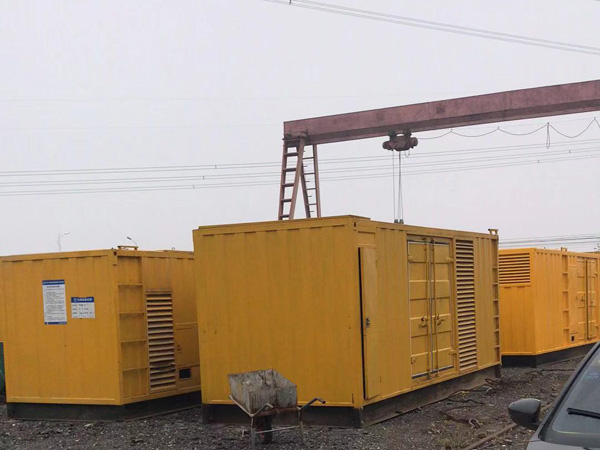 随县100kw柴油发电机组每小时油耗？