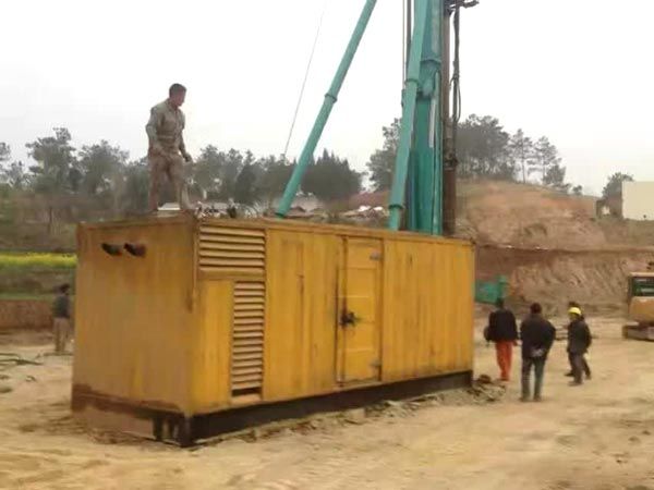 随县如何判断水冷式机油散热器密封件是否需要更换？